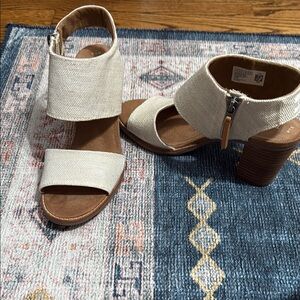 Toms Majorca Cutout Sandals US Size 7.5 EUC